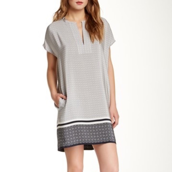Vince Dresses & Skirts - Vince 100% silk dress